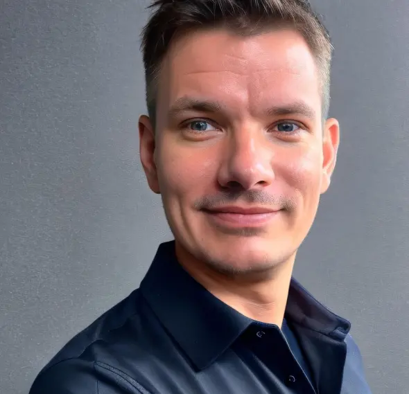 Константин Иноземцев, Исполнительный директор